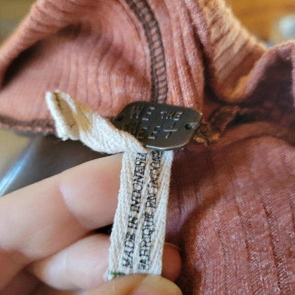 We the Free mock neck long sleeve overaized top size medium Free People - Picture 5 of 6